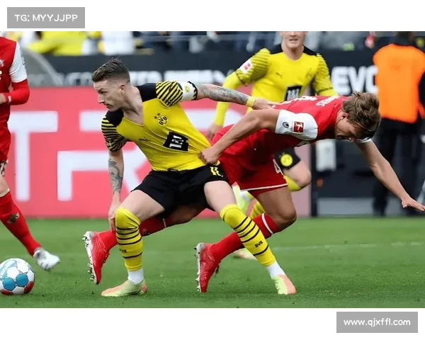 拜仁慕尼黑如何应对德甲联赛激烈竞争与挑战的策略分析